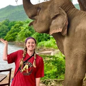 Meet your Posher, Whitney